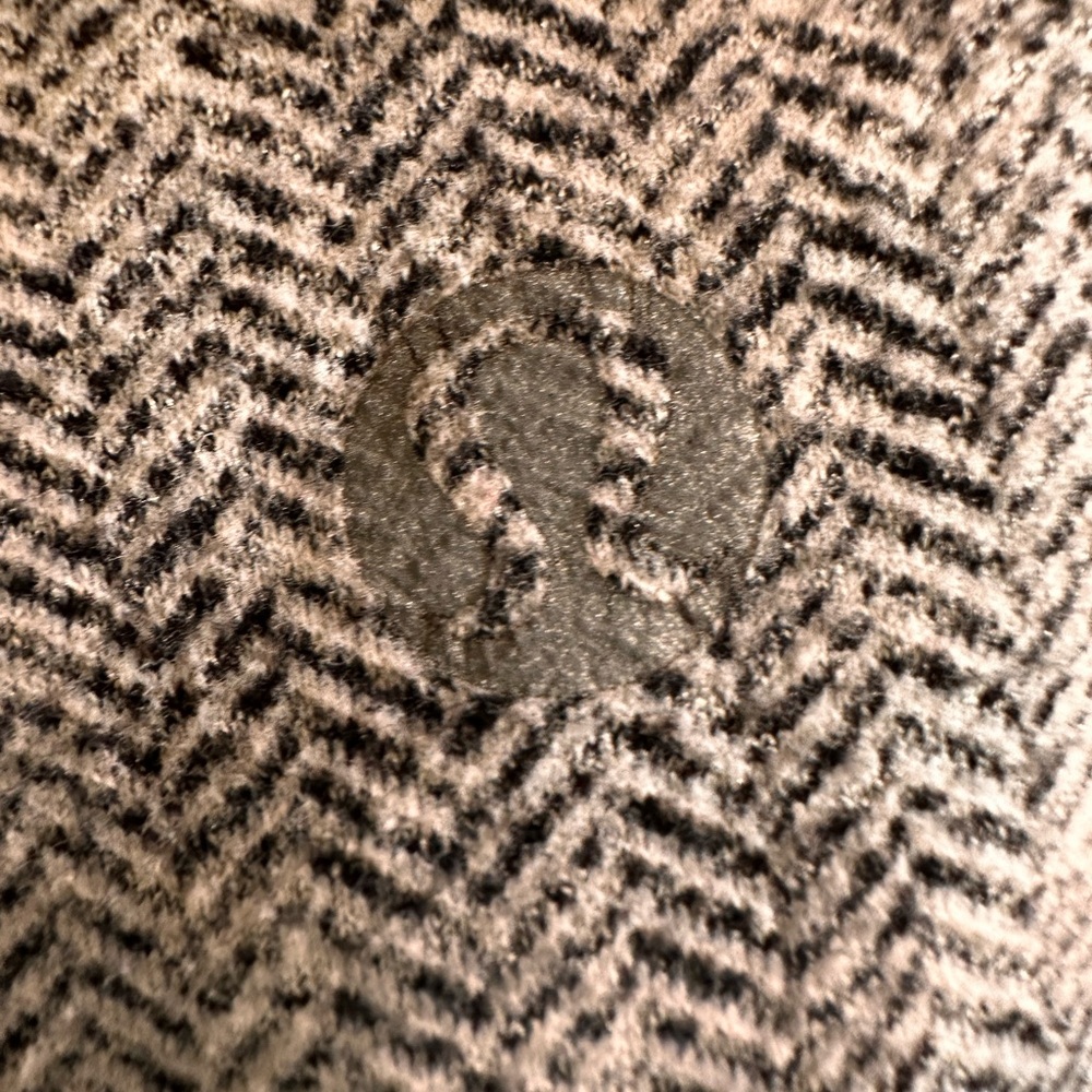 Lululemon cropped workout pants